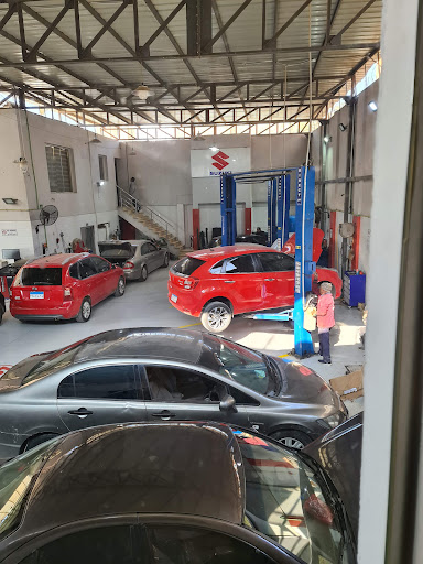 مركز أوتو ناصر لخدمة وصيانة السيارات